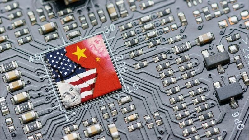 EUA instalam rastreadores secretos em lotes de chips de IA da NVIDIA e AMD - Imagem do artigo