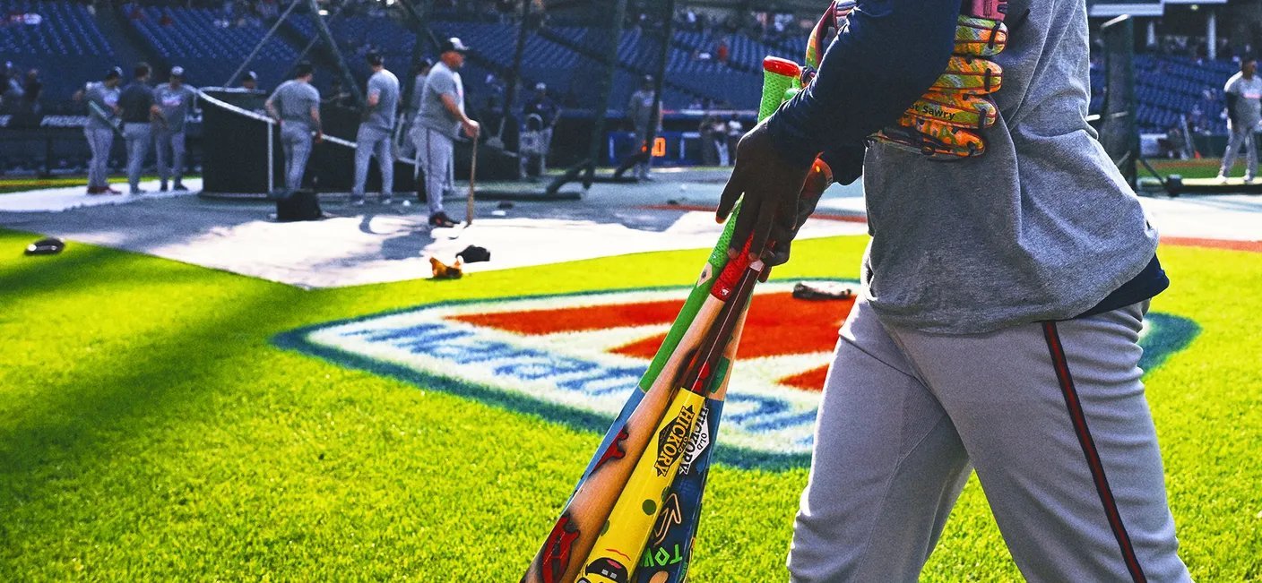 Fim de semana temático da MLB exibe bastões, chuteiras e máscaras personalizados pelos jogadores - Imagem do artigo