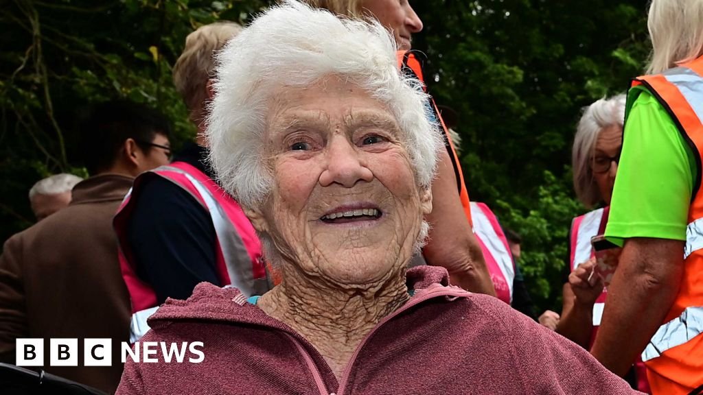 Irlandesa de 97 anos torna-se a corredora mais idosa da Europa a completar 250 Parkruns - Imagem do artigo