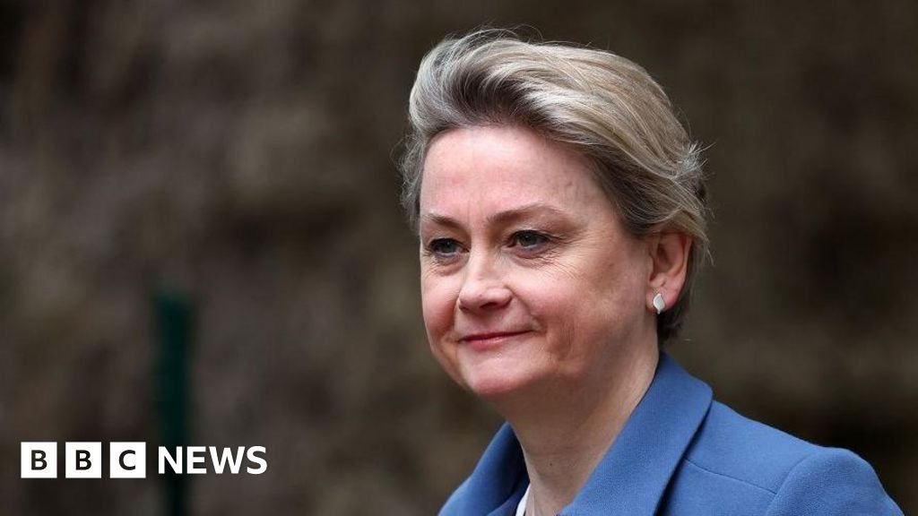 Yvette Cooper sustenta proibição do Palestine Action enquanto novos indiciamentos avançam - Imagem do artigo