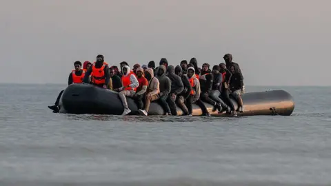 Travessias pelo Canal da Mancha ultrapassam 50 mil desde a posse do governo trabalhista - Imagem do artigo original