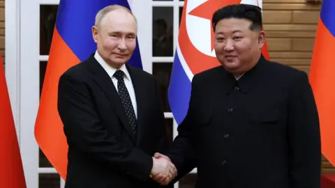 Putin reforça aliança com Coreia do Norte às vésperas de reunião com Trump - Imagem do artigo original