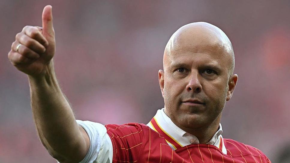 Investida de £300 milhões eleva cobrança sobre Arne Slot no Liverpool - Imagem do artigo original