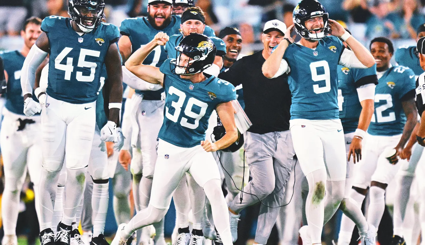 Cam Little acerta field goal de 70 jardas em jogo de pré-temporada dos Jaguars, mas lance não entra para a história oficial - Imagem do artigo
