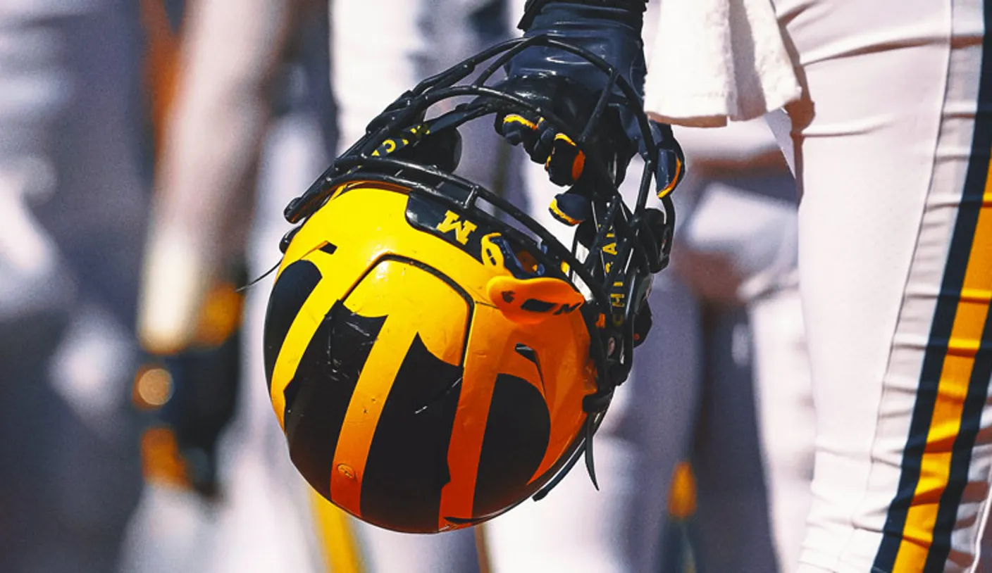 NCAA impõe sanções rigorosas a Michigan, Jim Harbaugh e membros da comissão técnica por espionagem de sinais - Imagem do artigo